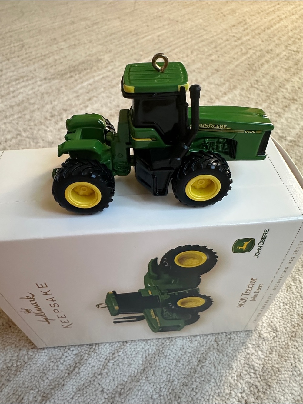 HALLMARK Keepsake 2006 JOHN DEERE 9620 TRACTOR Christmas Ornament DIE CAST METAL
